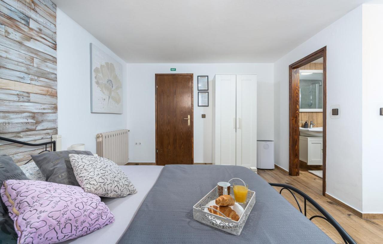 Apartments Ariana Umag Exterior foto